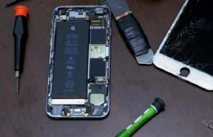 FBI decides provisionally not to share iPhone unlock: sources